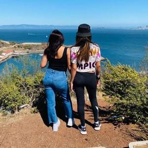 Meet your Posher, Yanira